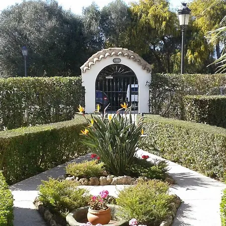 Apartamento Amueblado Estepona-marbella Un Dormitorio, 2 Camas, Sofa Cama Salon, A 1 Km Playa, Cortas Temporadas. *