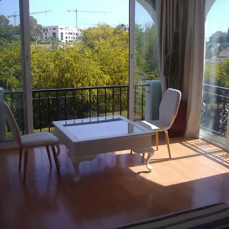 Apartamento Amueblado Estepona-marbella Un Dormitorio, 2 Camas, Sofa Cama Salon, A 1 Km Playa, Cortas Temporadas.