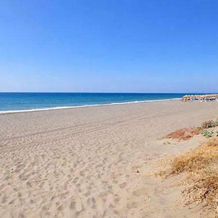 Apartamento Amueblado Estepona-marbella Un Dormitorio, 2 Camas, Sofa Cama Salon, A 1 Km Playa, Cortas Temporadas. Estepona