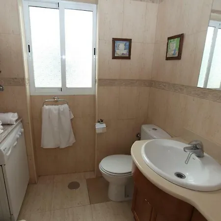 Apartment Apartamento Amueblado Estepona-marbella Un Dormitorio, 2 Camas, Sofa Cama Salon, A 1 Km Playa, Cortas Temporadas. *
